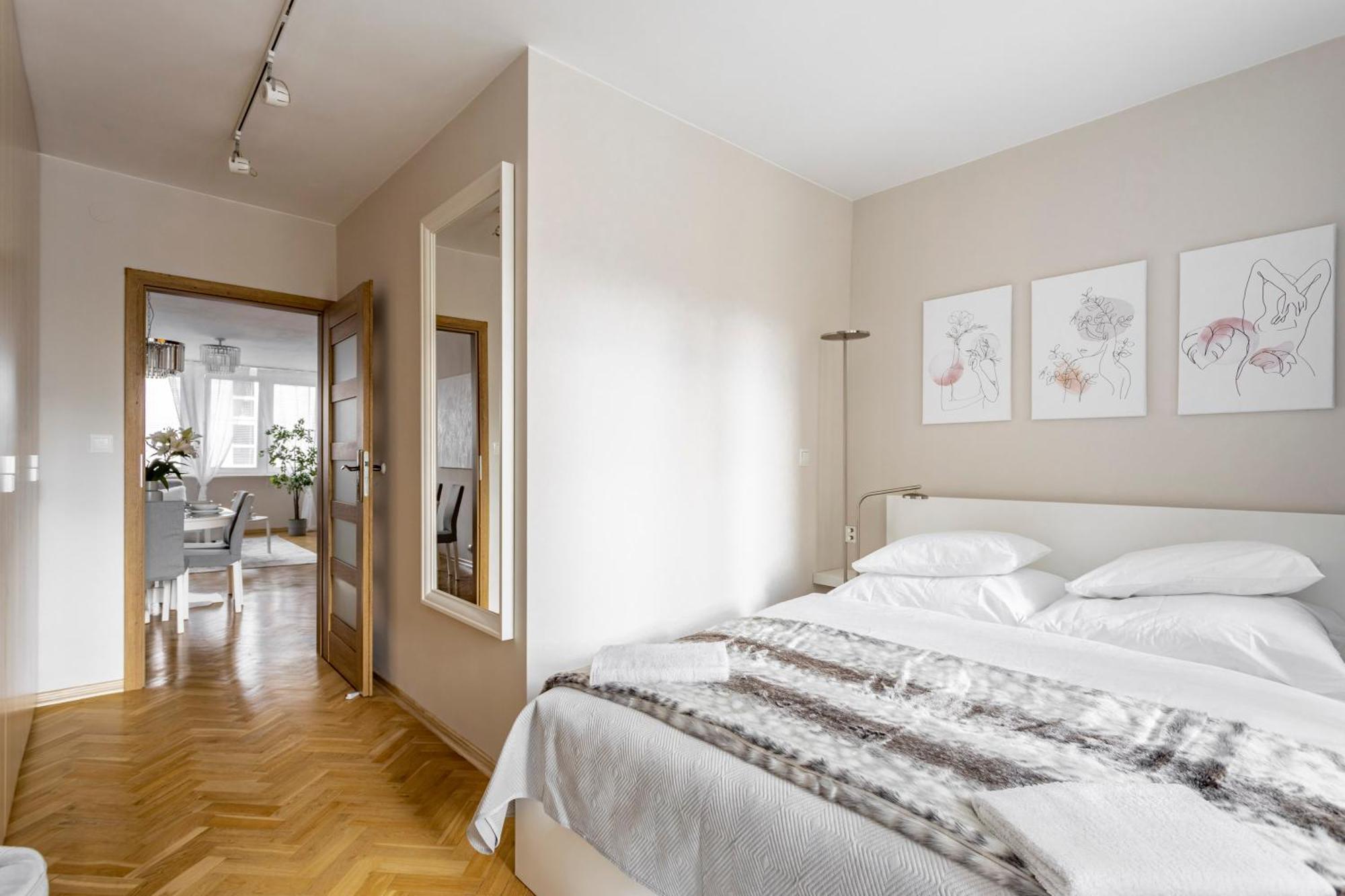 Hala Mirowska Apartments Varsovia Habitación foto